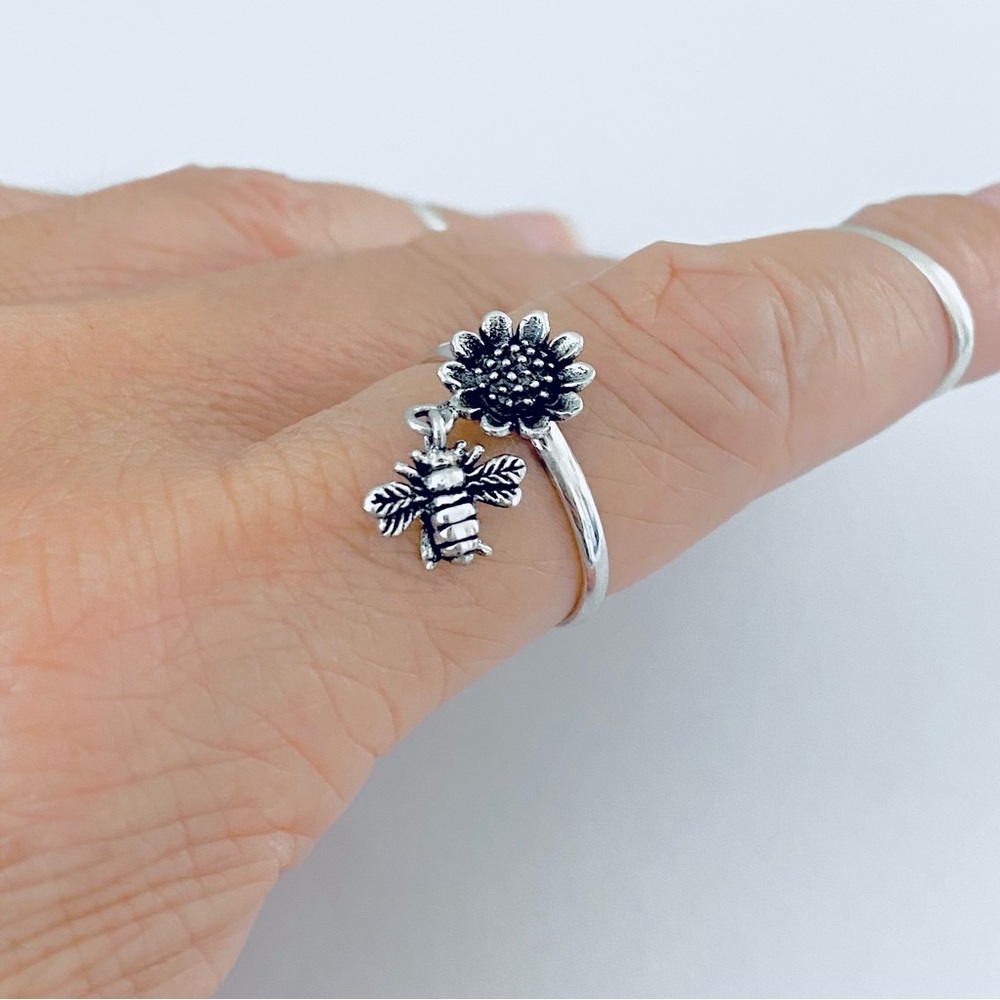 Silver Sunflower And Dangle Bumblebee Ring, Flowe… - image 4